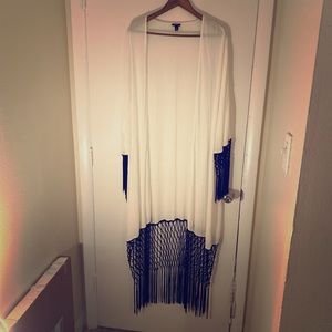Torrid white crepe black fringe kimono